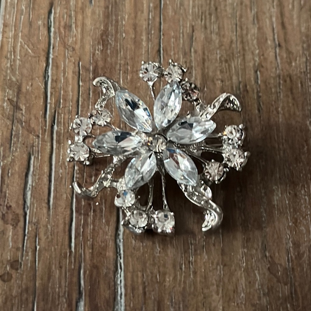 Vintage Rhinestone Tropical Flower Brooch